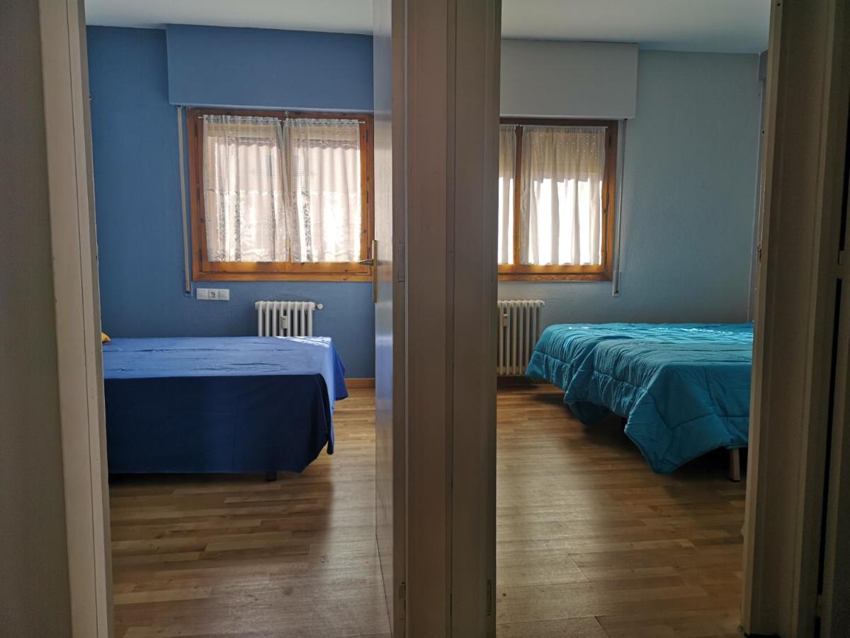 Lc Jacetania Pirineos Apartman Jaca Kültér fotó