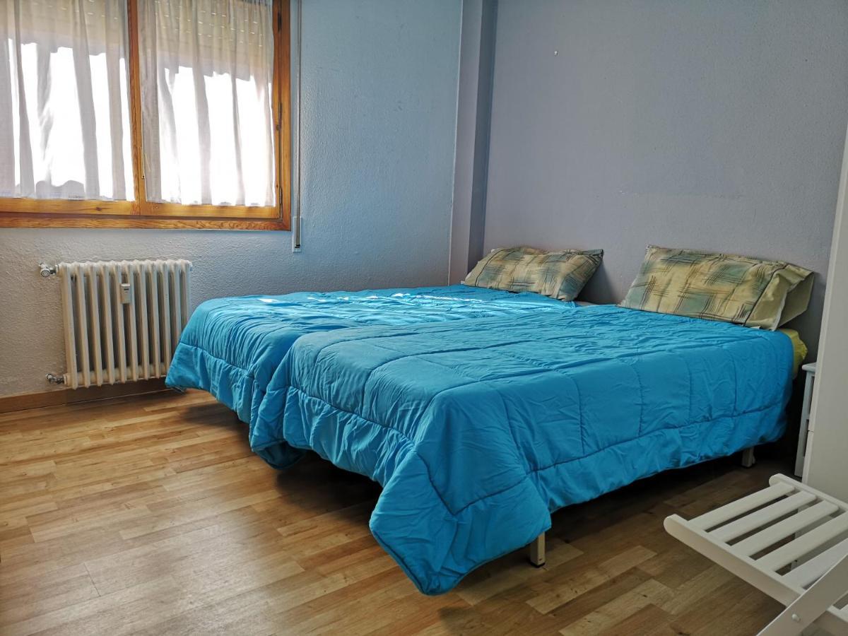 Lc Jacetania Pirineos Apartman Jaca Kültér fotó